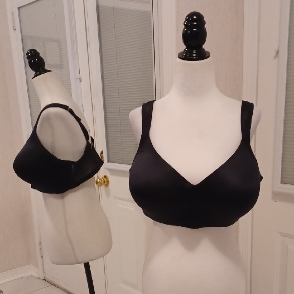 4/$60 New Black Wireless Shaped Bra With Light Padding - Size 42DD